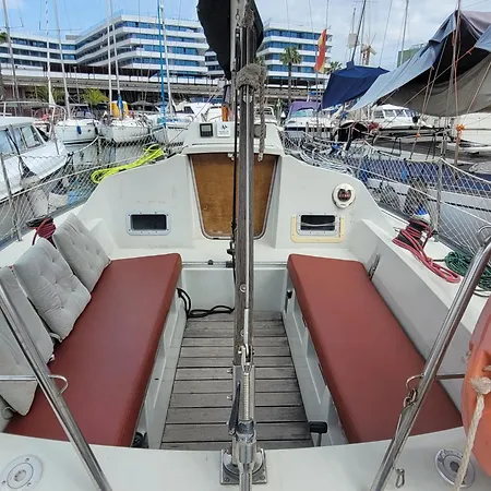 Experience On A Sailboat To Sleep Båthotell *